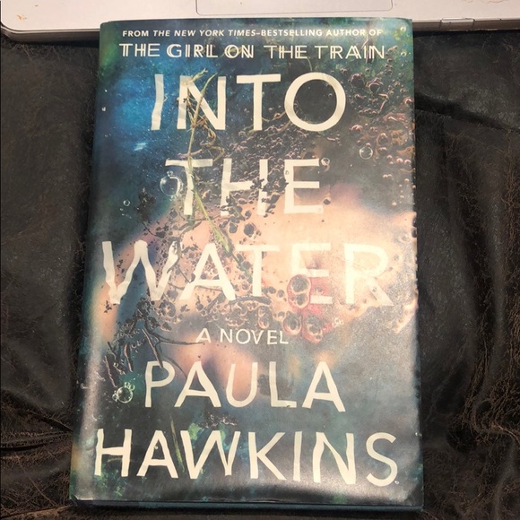Into the Water by Paula Hawkins. - Picture 1 of 6